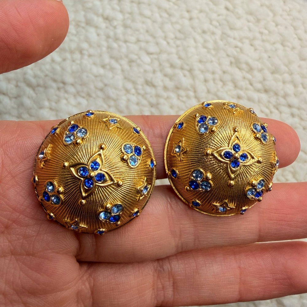 💙✨ Goossens Paris Gold & Blue Crystal Clip-On Earrings💙✨ - Picture 4 of 9
